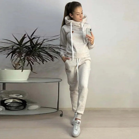 Fashionable Fleece Sports Set with Hoodie and Drawstring