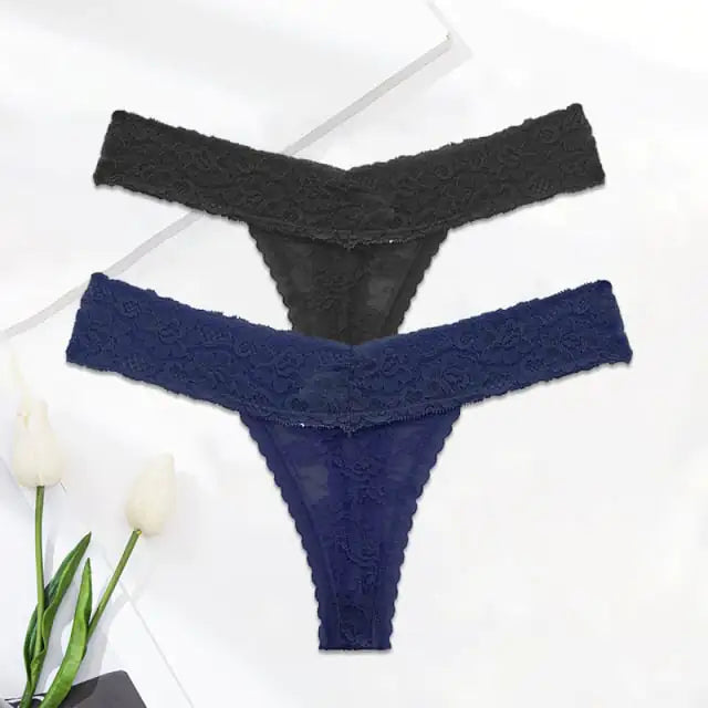 Chic Solid Color Lace Thongs