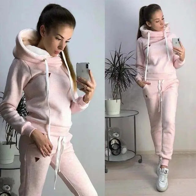 Fashionable Fleece Sports Set with Hoodie and Drawstring