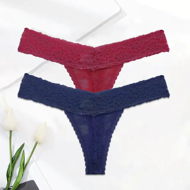 Chic Solid Color Lace Thongs