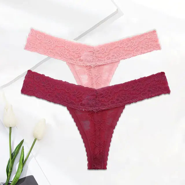 Chic Solid Color Lace Thongs