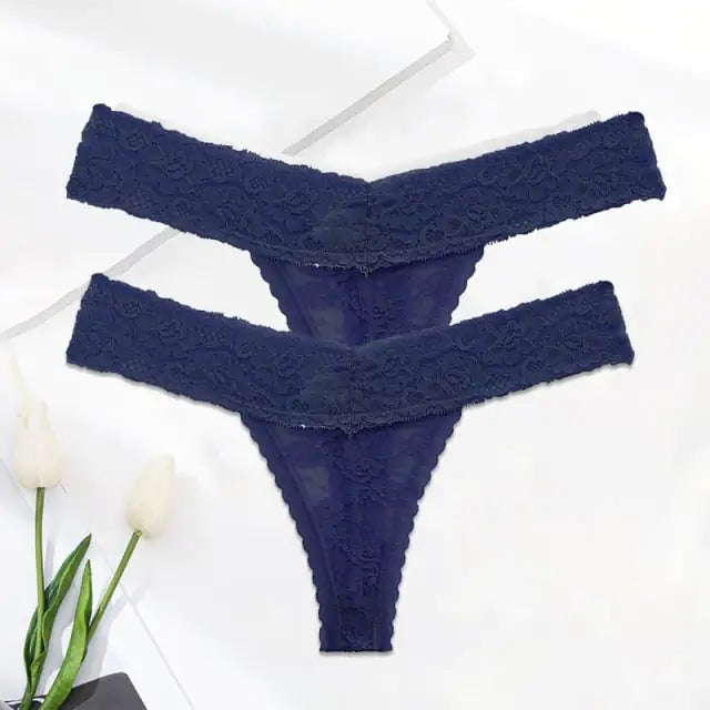 Chic Solid Color Lace Thongs