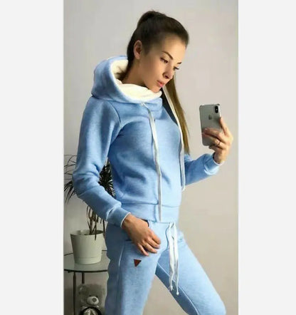 Fashionable Fleece Sports Set with Hoodie and Drawstring