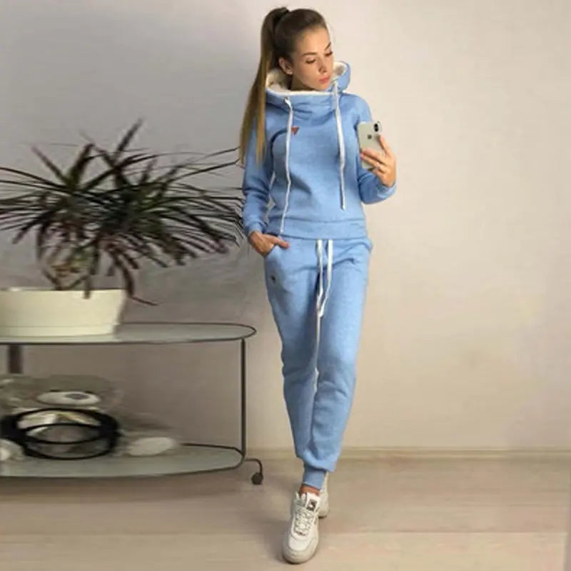Fashionable Fleece Sports Set with Hoodie and Drawstring
