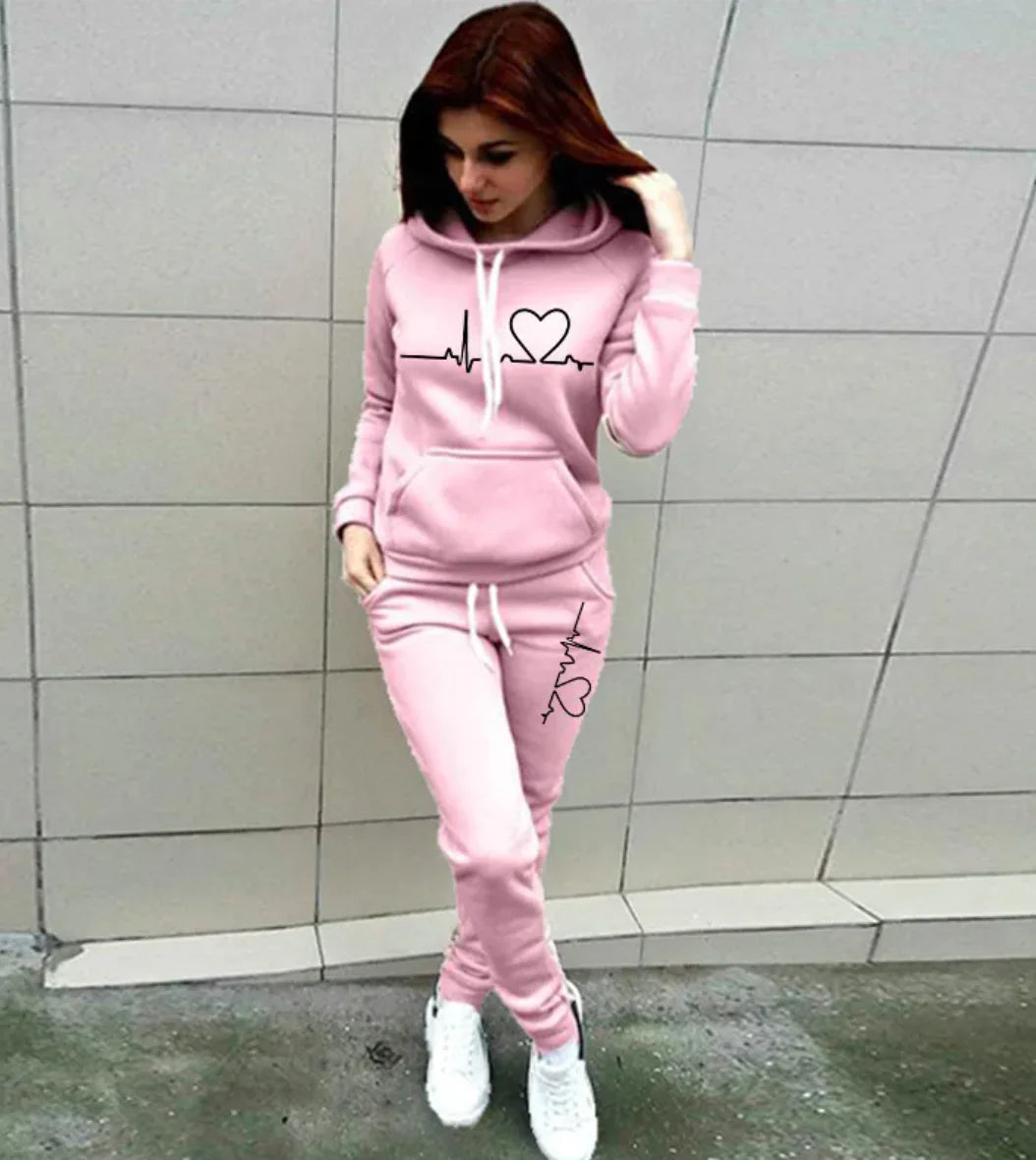 Love Print Fleece Sports Suit – Warm & Casual