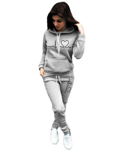 Love Print Fleece Sports Suit – Warm & Casual